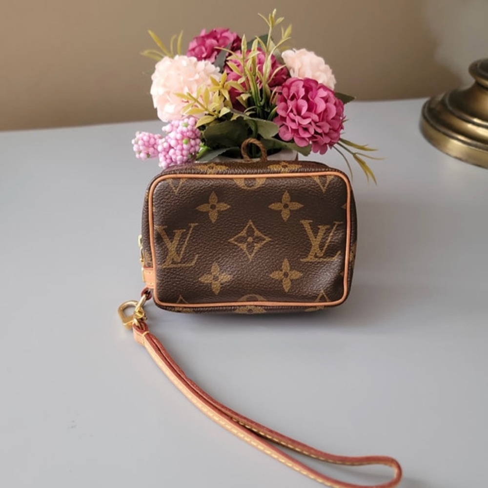 Authentic Louis Vuitton Monogram Wapity Pouch **Last Chance before it’s gone! **